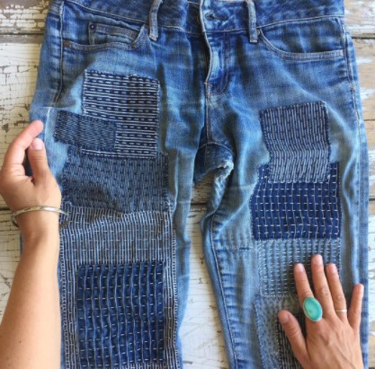 Great idea to save those stained Jeans or just UPDATE some jeans. I have  GOT TO paint some of my jeans with thi…
